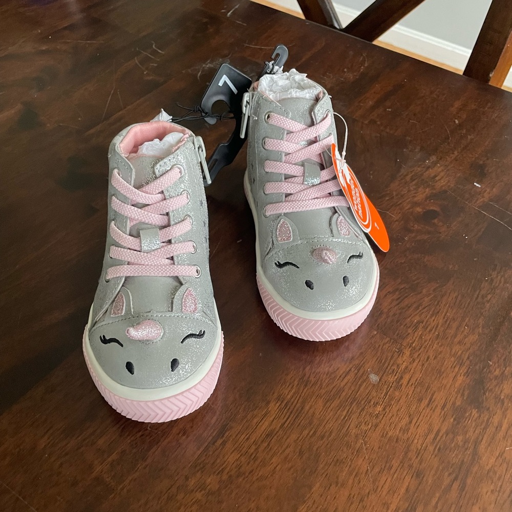 Toddler girls shoes size 7